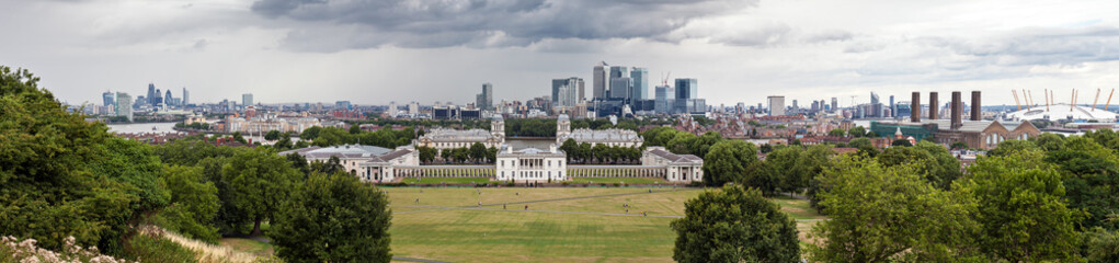 Fototapeta na wymiar Panorama patrząc na Greenwich