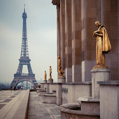 view from Trocadero on Eiffel tower, Paris - obrazy, fototapety, plakaty