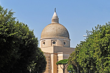 Fototapeta premium Roma Eur, la basilica dei santi Pietro e Paolo