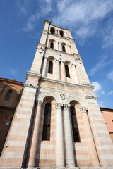Fototapeta na wymiar Ferrara katedra, wieża, Włochy