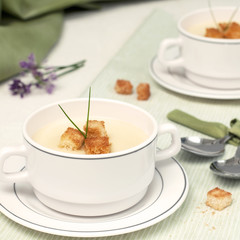 creamy pea soupe