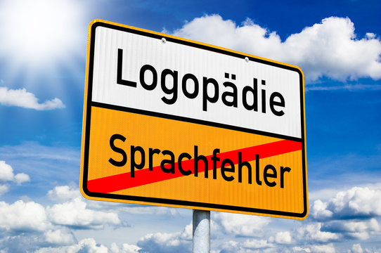 Ortseingangsschild mit Logop&auml;die und Sprachfehler