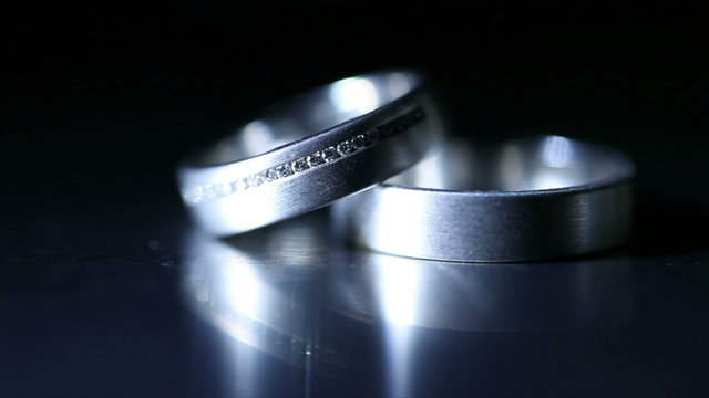 Wedding Rings with moving light