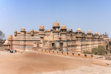 Fototapeta premium Fort and Palace of India's Gwalior is built on a cliff.