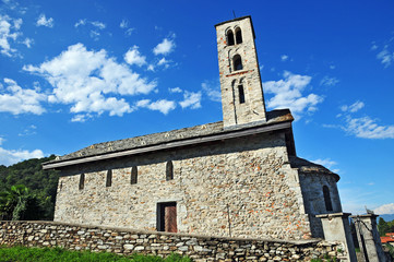 Fototapeta na wymiar Lesa, kościół San Sebastiano