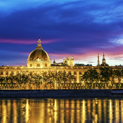 Fototapeta premium Lyon at sunset