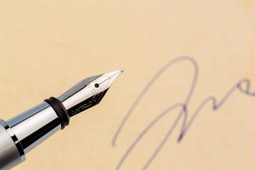 Unterschrift und Füllhalter