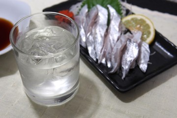 焼酎と太刀魚の刺身