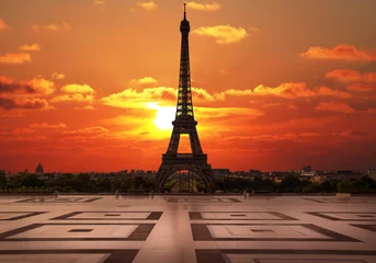 Fototapete Rund der Eiffelturm von Trocadero im Morgengrauen © Photobeps