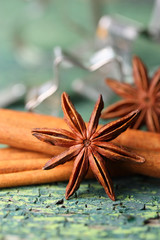 Backen mit Sternanis und Zimt im Advent