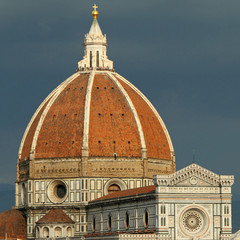 Fototapeta na wymiar Wonderful Basilica di Santa Maria del Fiore in Florence