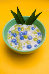 Rice Ball in Sweetened Coconut Milk (Bua Loy)