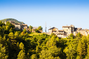 Obraz premium Pyrenees village. Puyarruego