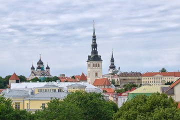 Obraz premium Panoramic view of Tallinn old town