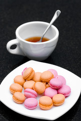 macaroon and tea