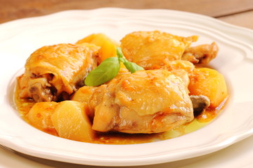 Pollo a la cerveza con patatas