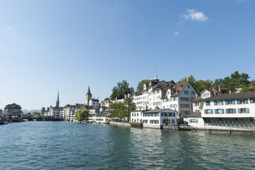 Naklejka premium Limmatquai, Quartier Schipfe, Altstadt von Zürich, Zürich