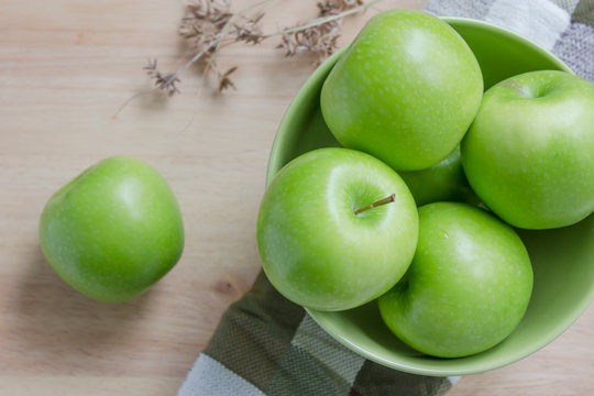 Green apples