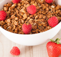 muesli with berries