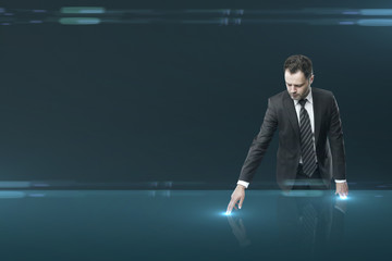 Fototapeta premium businessman pushing