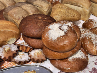 прилавок с хлебом.