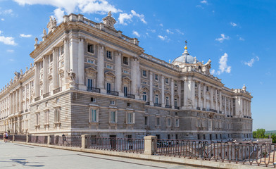 Fototapeta na wymiar Madrid Royal Palace