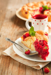 Peach and raspberry cake