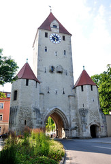 Fototapeta na wymiar old gate in Regensburg, Germany