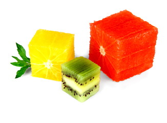 Grapefruit, oranges and kiwi cube with mint