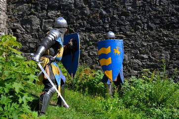 Ritter im Turnier auf Burg