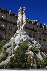 Fototapeta na wymiar Montpellier posągi