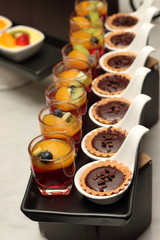 mini chocolate tart and fruit jelly