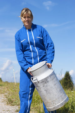 woman holding big bertha
