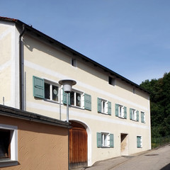 Fototapeta na wymiar Bauernhaus in Kipfenberg