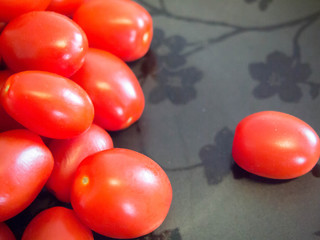 Plump Grape Tomatoes