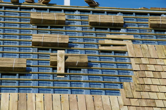 Chantier -couverture tuile de bois