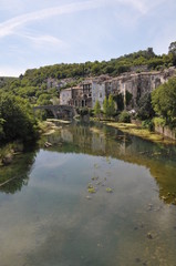 Obraz na płótnie Canvas Village de Sauve et pont vieux