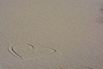 Herz im Sand