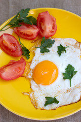 Scrambled eggs with tomatoes