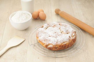 Torta di fichi con zucchero a velo