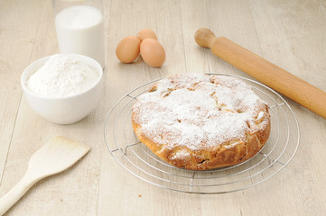 Torta di fichi con zucchero a velo