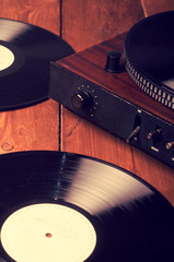 Old phonograph and gramophone records, retouching Vintage