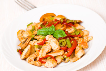 chicken with sweet peppers and mushrooms