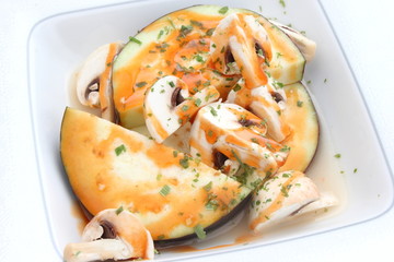 Auberginen und Champignons