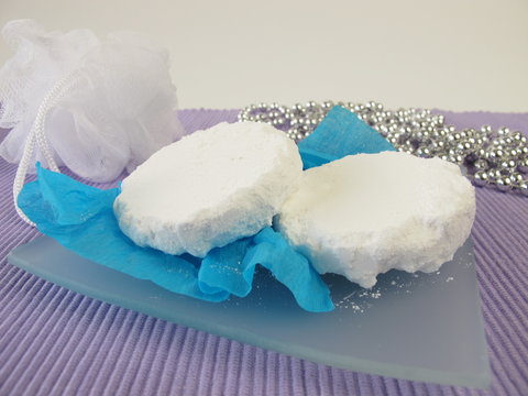 Selbstgamachte Bade-Brausetabletten