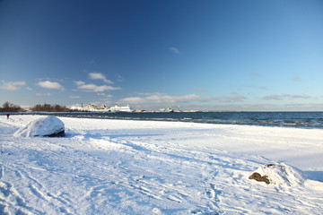 Fototapeta na wymiar Beach in winter