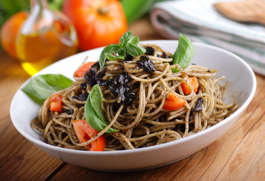 spaghetti al nero di seppia