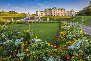 Blumenmeer im Schlossgarten Belvedere, Wien - obrazy, fototapety, plakaty