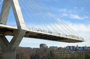 unfertige Brücke