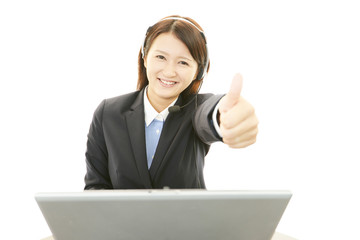 ガッツポーズのオペレーター